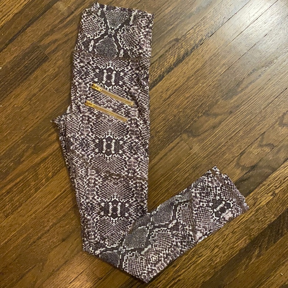 Varley performance legging